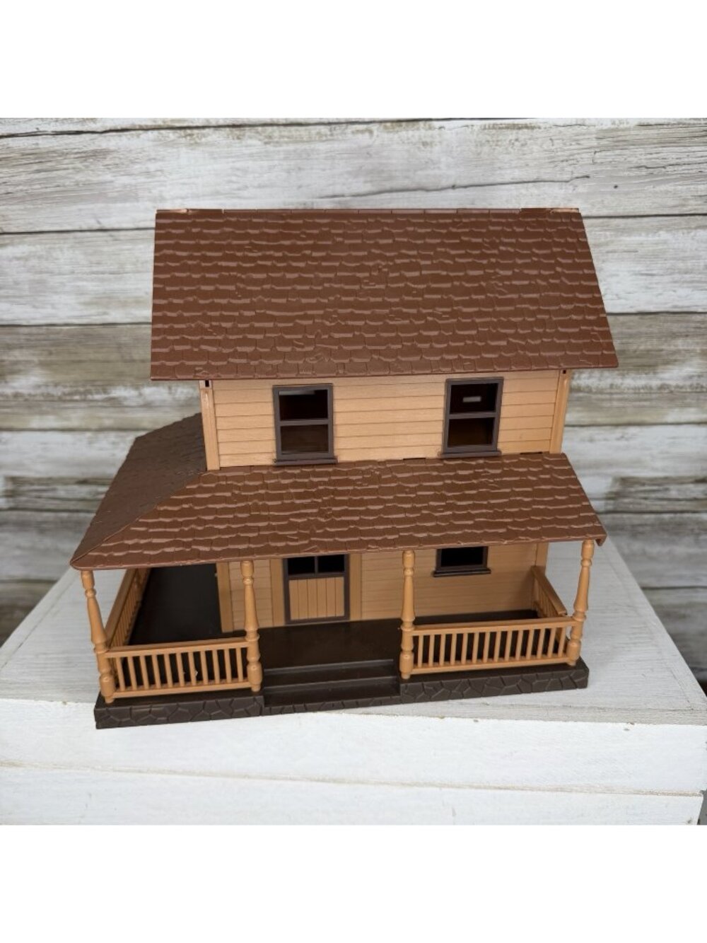 New Ray Two Story Farmhouse 9 3/8" x 6 1/2" x 8  5/8" GC